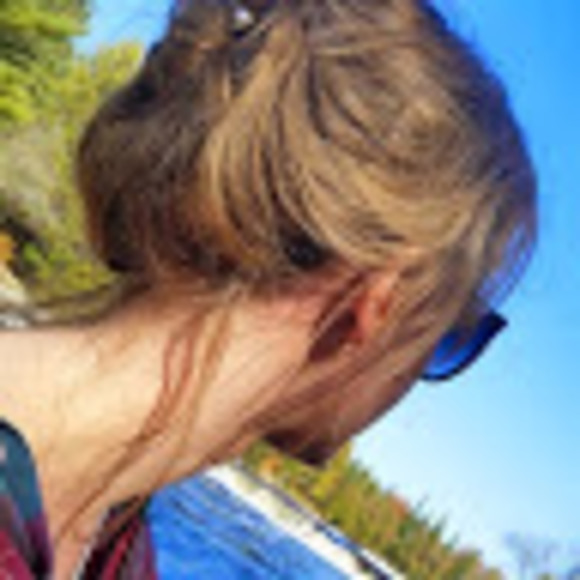 Meet your Posher, Emma - Picture 1 of 1